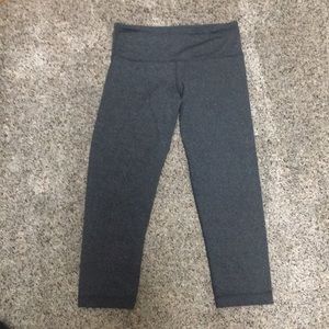 Lululemon Capri work out pants